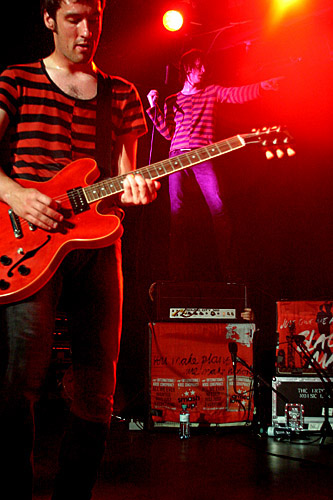 2004-05-23 - The (International) Noise Conspiracy från Wien Planet Music, Wien