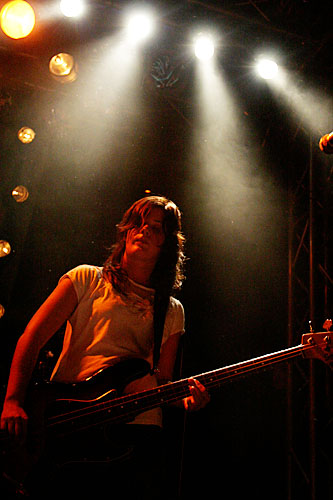 2004-10-23 - Sahara Hotnights at Sticky Fingers, Göteborg