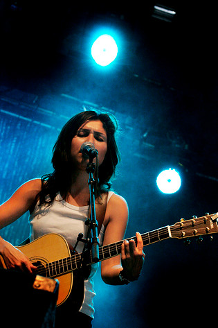 2006-07-15 - Laleh at Arvikafestivalen, Arvika