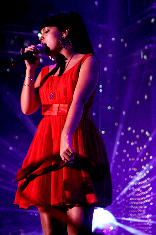 2006-12-02 - Lily Allen at Berns, Stockholm