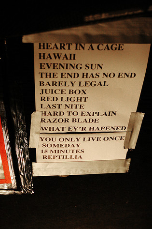2005-12-09 - The Strokes at Debaser Slussen, Stockholm