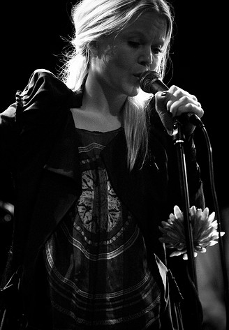 2007-04-18 - The Concretes at Inkonst, Malmö