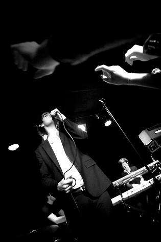 2007-12-15 - The Thrills at Pustervik, Göteborg