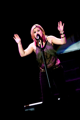 2008-04-11 - Kelly Clarkson at Annexet, Stockholm