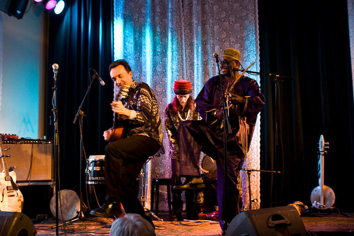 2008-05-01 - Justin Adams & Juldeh Camara från Södra Teatern, Stockholm