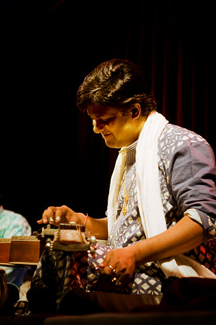 2008-10-01 - Debashish Bhattacharya at Stallet, Stockholm