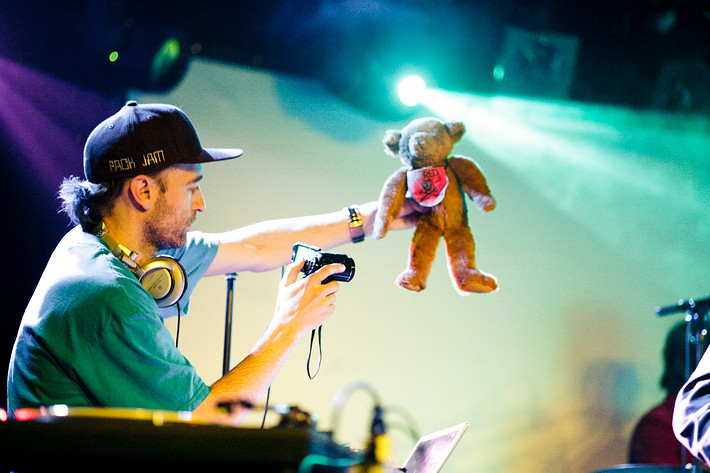 2009-03-20 - Peanut Butter Wolf at Debaser Strand, Stockholm