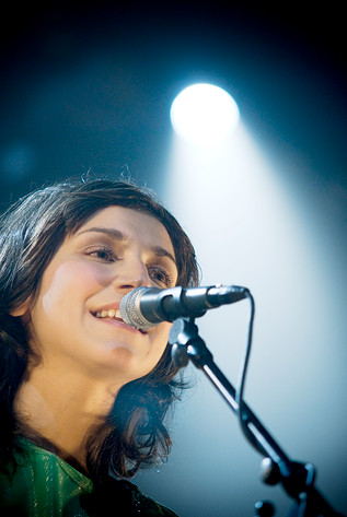 2009-03-22 - Laleh at Lisebergshallen, Göteborg