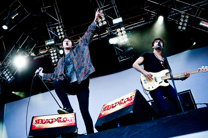 2010-07-01 - The Kooks från Peace & Love, Borlänge