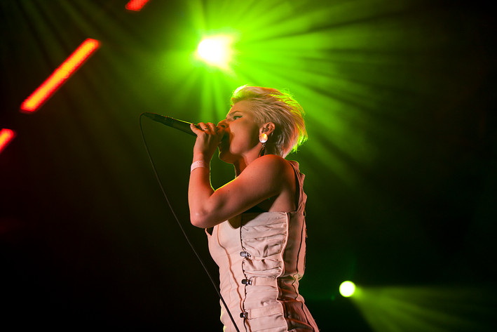 2010-07-03 - Robyn från Roskildefestivalen, Roskilde