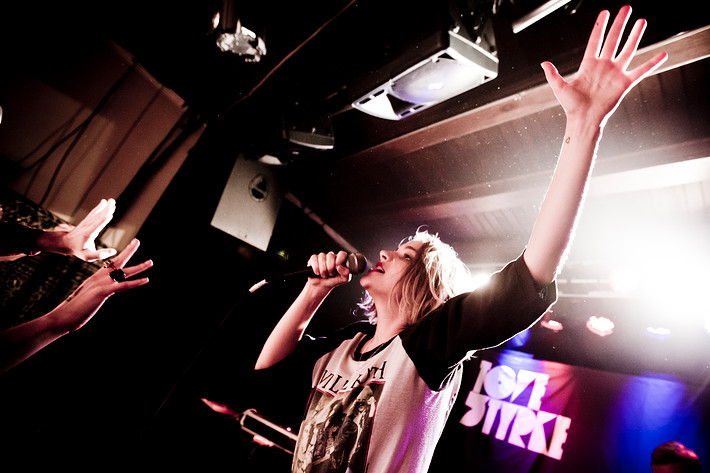 2010-12-11 - Tove Styrke at Guitars, Umeå