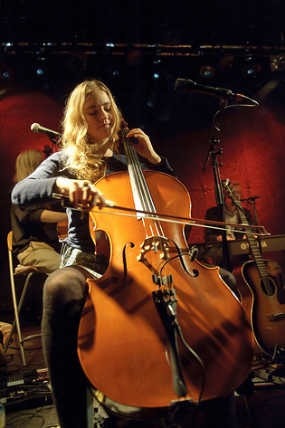 2011-11-24 - Moddi at ISC Club, Bern