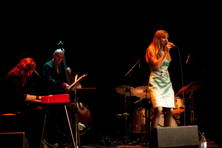 2012-01-28 - Lisa Werlinder från Stadsteaterns Foajébar, Göteborg