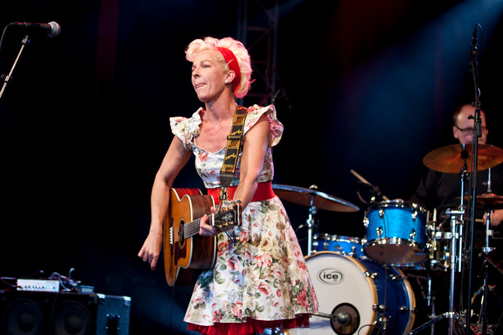 2012-06-28 - Eva Eastwood & The Major Keys  at Peace & Love, Borlänge