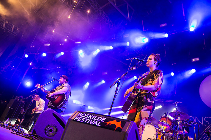 2013-07-05 - Of Monsters And Men från Roskildefestivalen, Roskilde