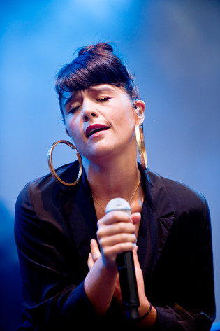 2013-08-30 - Jessie Ware at Popaganda, Stockholm